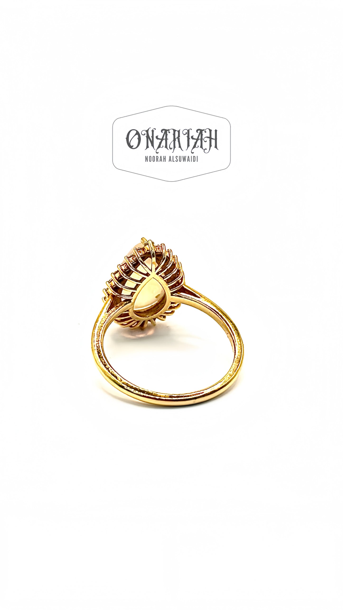 Wellow Opal Ring